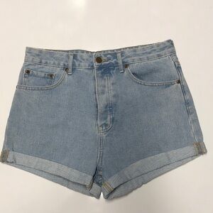 Forever 21 high rise shorts size 28
